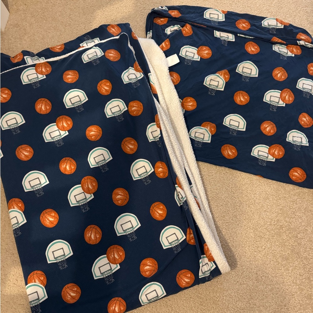 Posh Peanut Basketball small patoo with crib sheet